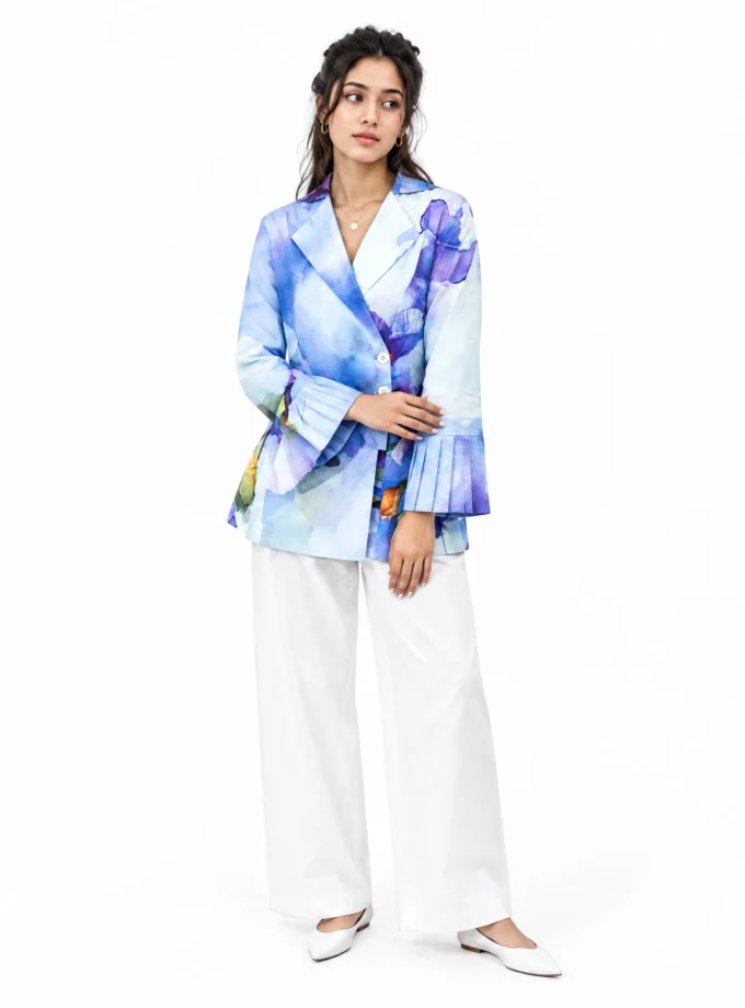 Amoura — model wearing the lavender print glaze cotton pleat blazer shirt with pleated sleeve hem